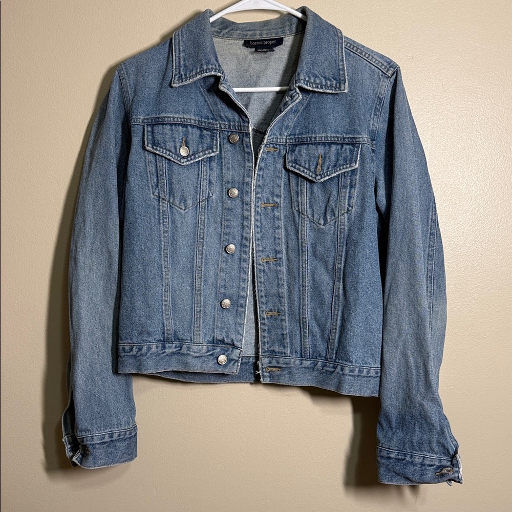 Boston Proper Light Wash Mini Collared Denim Jacket Size 4